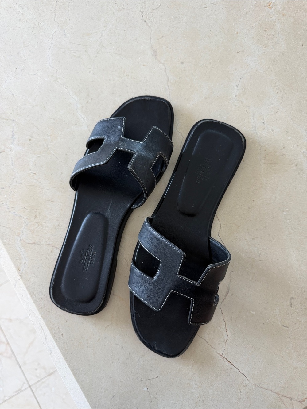 Hermès Oran Black Leather Slide Sandals